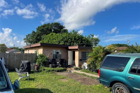 Casa en venta en Miami, Florida, 1 dormitorio, 62.34 m2 № 1365377 - foto 1