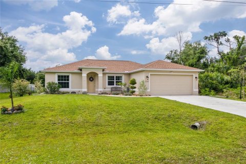 House in North Port, Florida 3 bedrooms, 132.57 sq.m. № 1137373 - photo 30