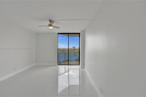 Copropriété à vendre à Aventura, Floride: 2 chambres, 144.93 m2 № 1132560 - photo 14