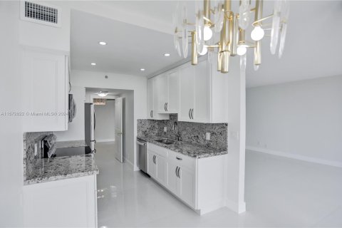 Copropriété à vendre à Aventura, Floride: 2 chambres, 144.93 m2 № 1132560 - photo 10