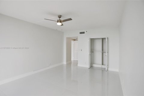 Copropriété à vendre à Aventura, Floride: 2 chambres, 144.93 m2 № 1132560 - photo 15