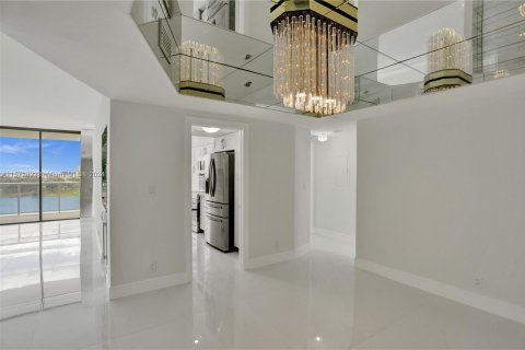 Copropriété à vendre à Aventura, Floride: 2 chambres, 144.93 m2 № 1132560 - photo 12