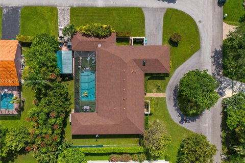 Villa ou maison à vendre à Palmetto Bay, Floride: 4 chambres, 348.94 m2 № 1328063 - photo 8