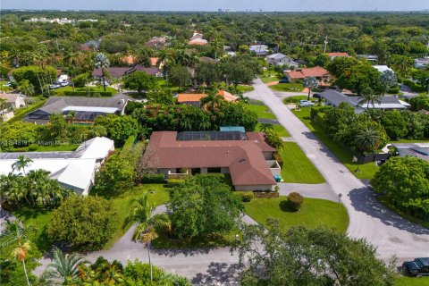 Villa ou maison à vendre à Palmetto Bay, Floride: 4 chambres, 348.94 m2 № 1328063 - photo 4