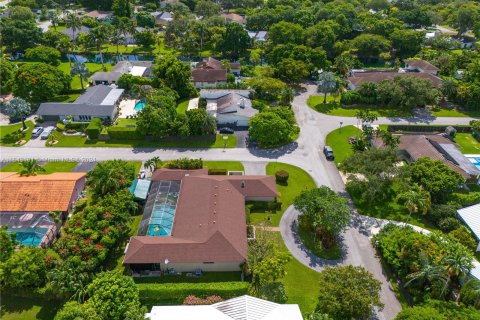 Villa ou maison à vendre à Palmetto Bay, Floride: 4 chambres, 348.94 m2 № 1328063 - photo 7