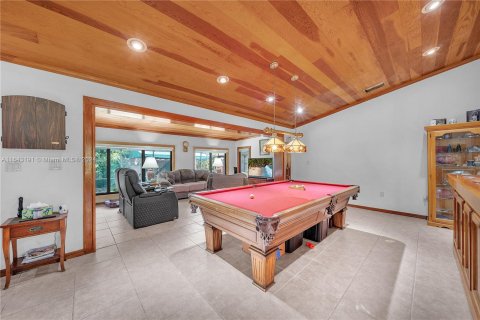 Villa ou maison à vendre à Palmetto Bay, Floride: 4 chambres, 348.94 m2 № 1328063 - photo 17