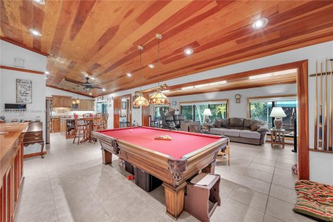 Villa ou maison à vendre à Palmetto Bay, Floride: 4 chambres, 348.94 m2 № 1328063 - photo 16