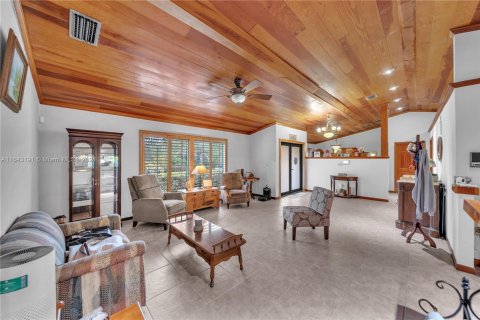 Villa ou maison à vendre à Palmetto Bay, Floride: 4 chambres, 348.94 m2 № 1328063 - photo 15