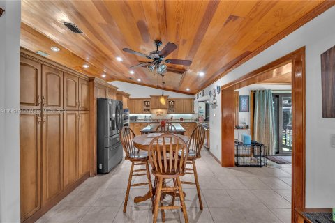 Villa ou maison à vendre à Palmetto Bay, Floride: 4 chambres, 348.94 m2 № 1328063 - photo 20