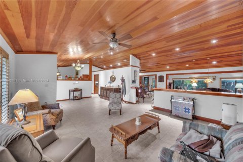 Villa ou maison à vendre à Palmetto Bay, Floride: 4 chambres, 348.94 m2 № 1328063 - photo 14