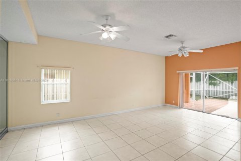 Villa ou maison à vendre à Pembroke Pines, Floride: 4 chambres, 240.34 m2 № 1328066 - photo 10