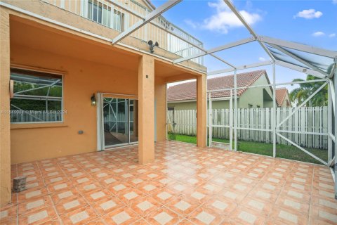 Villa ou maison à vendre à Pembroke Pines, Floride: 4 chambres, 240.34 m2 № 1328066 - photo 23