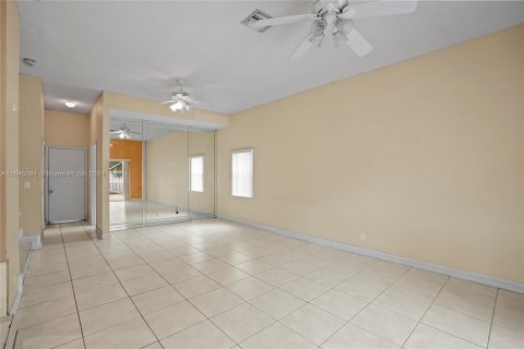 Villa ou maison à vendre à Pembroke Pines, Floride: 4 chambres, 240.34 m2 № 1328066 - photo 13