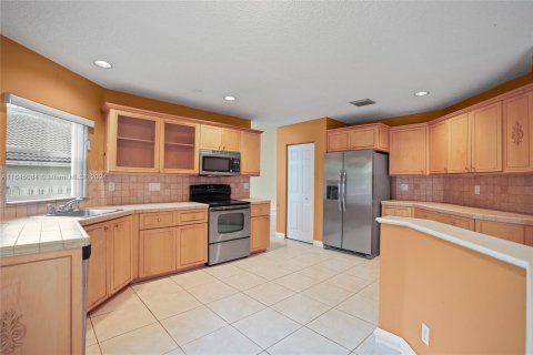 Villa ou maison à vendre à Pembroke Pines, Floride: 4 chambres, 240.34 m2 № 1328066 - photo 19