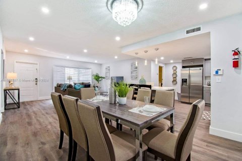 Casa en alquiler en Hollywood, Florida, 4 dormitorios, 164.16 m2 № 1365646 - foto 6