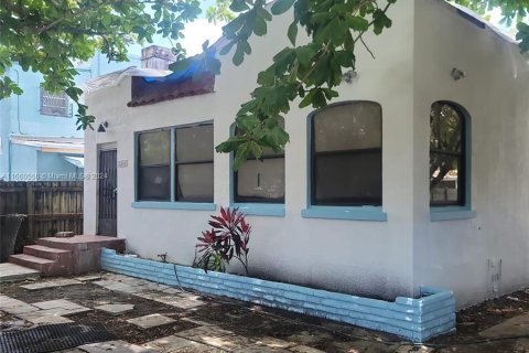 Propiedad comercial en venta en Miami, Florida, 128.21 m2 № 1365735 - foto 19