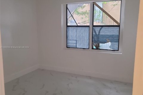 Immobilier commercial à vendre à Miami, Floride: 128.21 m2 № 1365735 - photo 10