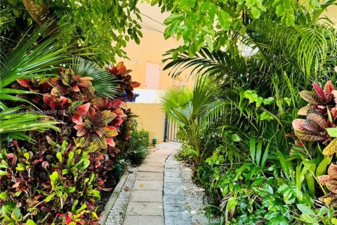 Casa en venta en Fort Lauderdale, Florida, 5 dormitorios, 557.04 m2 № 1230977 - foto 17