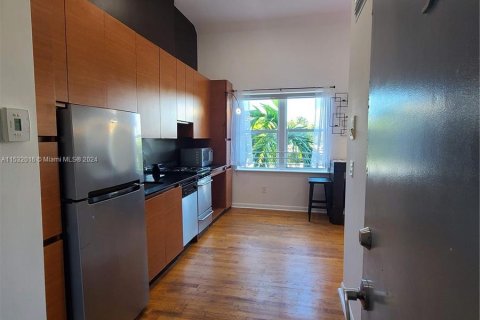 Condominio en venta en Miami Beach, Florida, 42.27 m2 № 1007195 - foto 10