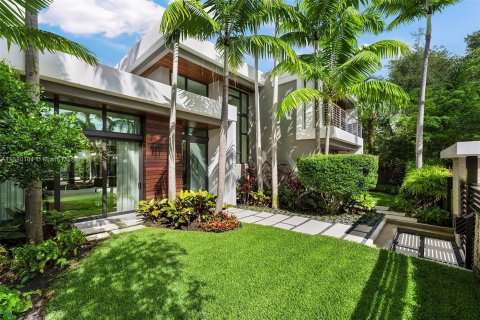 House in Miami, Florida 7 bedrooms, 640.1 sq.m. № 1155006 - photo 8