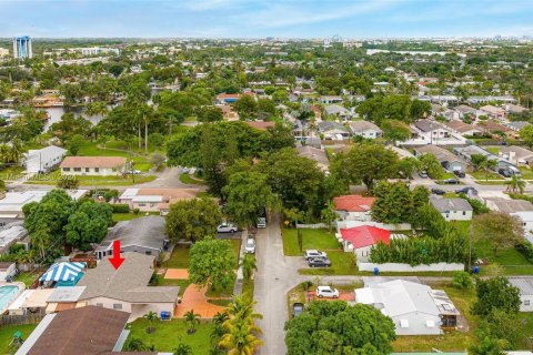 Villa ou maison à vendre à Hollywood, Floride: 3 chambres, 150.5 m2 № 975892 - photo 8