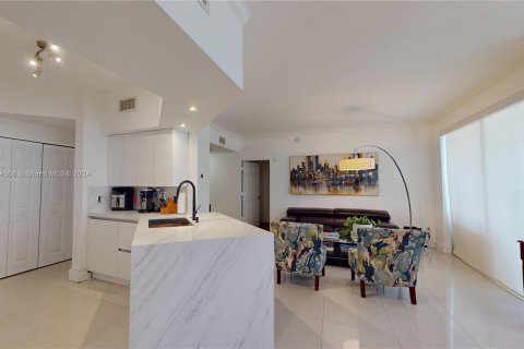 Condo in Aventura, Florida, 3 bedrooms  № 1236471 - photo 5