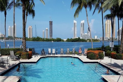 Condominio en venta en Aventura, Florida, 3 dormitorios, 122.63 m2 № 1236471 - foto 21