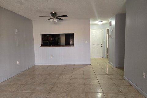 Copropriété à vendre à Miramar, Floride: 2 chambres, 99.41 m2 № 1096675 - photo 15