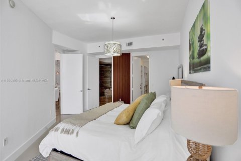 Condo in Sunny Isles Beach, Florida, 3 bedrooms  № 1367099 - photo 24