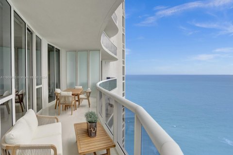 Condo in Sunny Isles Beach, Florida, 3 bedrooms  № 1367099 - photo 13