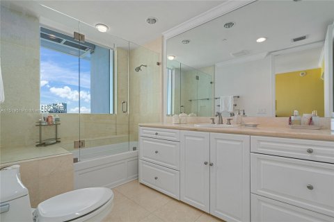 Condominio en venta en Miami Beach, Florida, 4 dormitorios, 369.94 m2 № 965523 - foto 21