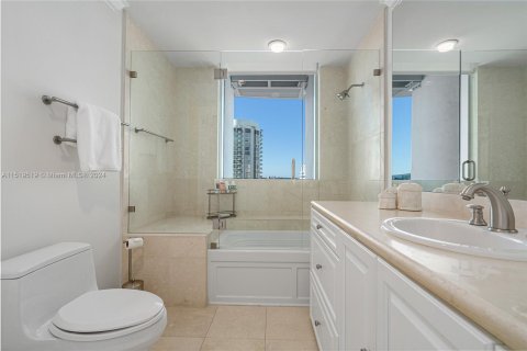 Condominio en venta en Miami Beach, Florida, 4 dormitorios, 369.94 m2 № 965523 - foto 22