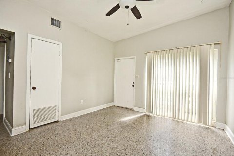Снять в аренду квартиру в Орландо, Флорида 2 спальни, 69.68м2, № 737482 - фото 12