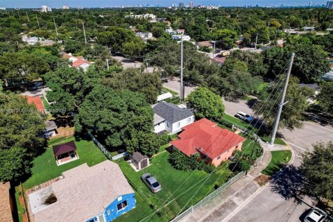 Casa en venta en Miami, Florida, 3 dormitorios, 123 m2 № 1437068 - foto 17