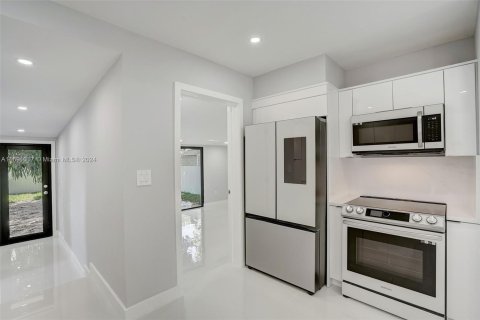 Casa en venta en Miami, Florida, 3 dormitorios, 123 m2 № 1437068 - foto 6