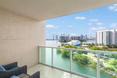 Copropriété à vendre à Aventura, Floride: 3 chambres, 173.36 m2 № 1189219 - photo 6