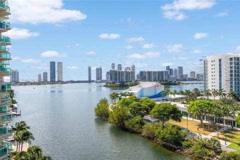 Condo in Aventura, Florida, 3 bedrooms  № 1189219 - photo 1