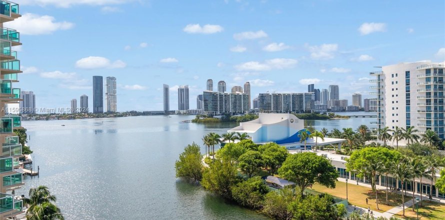 Condo in Aventura, Florida, 3 bedrooms  № 1189219