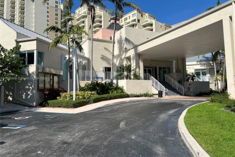 Condominio en venta en Aventura, Florida, 3 dormitorios, 173.36 m2 № 1189219 - foto 5