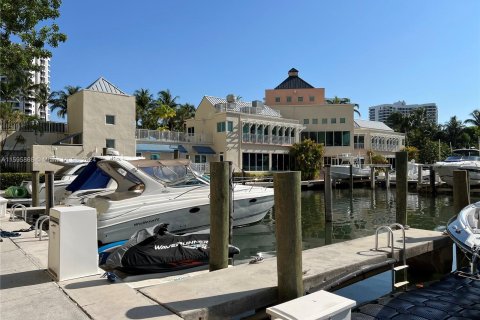 Condo in Aventura, Florida, 3 bedrooms  № 1189219 - photo 10