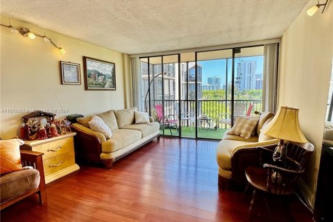 Condo in Aventura, Florida, 1 bedroom  № 1128494 - photo 6