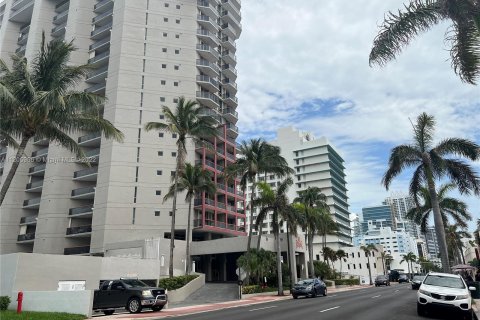 Купить кондоминиум в Майами-Бич, Флорида 2 спальни, 94.76м2, № 8569 - фото 3
