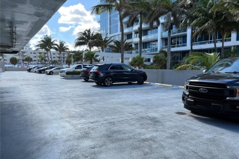 Купить кондоминиум в Майами-Бич, Флорида 2 спальни, 94.76м2, № 8569 - фото 20