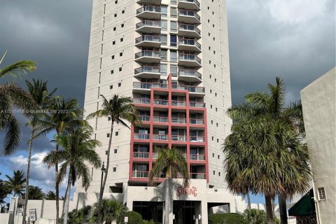 Condo in Miami Beach, Florida, 2 bedrooms  № 8569 - photo 6