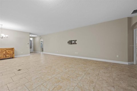 Casa en venta en Davenport, Florida, 4 dormitorios, 222.32 m2 № 937749 - foto 16