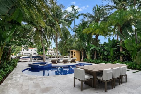 Casa en venta en Miami Beach, Florida, 6 dormitorios, 464.51 m2 № 1327610 - foto 23