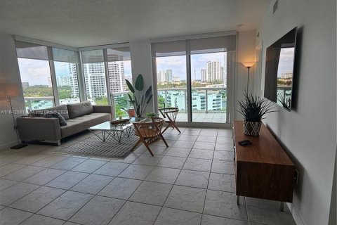 Condo in Aventura, Florida, 2 bedrooms  № 1327609 - photo 8