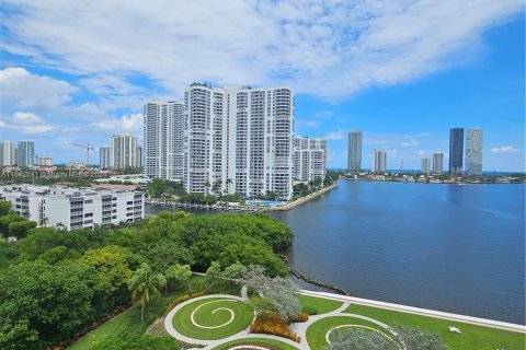 Condo in Aventura, Florida, 2 bedrooms  № 1327609 - photo 6