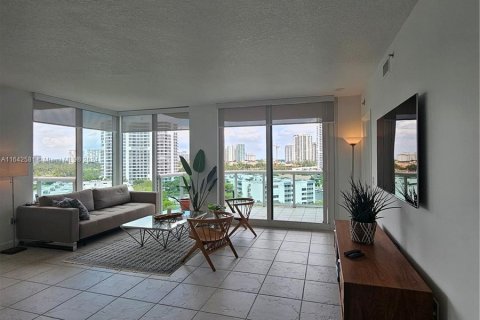 Condo in Aventura, Florida, 2 bedrooms  № 1327609 - photo 3