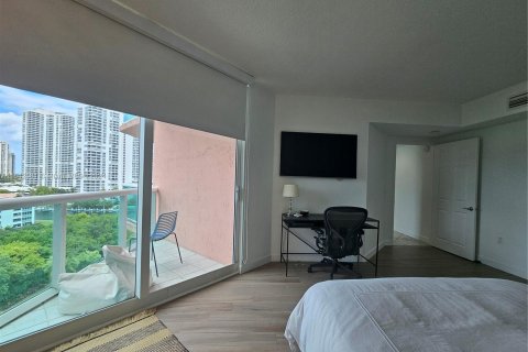 Condo in Aventura, Florida, 2 bedrooms  № 1327609 - photo 15